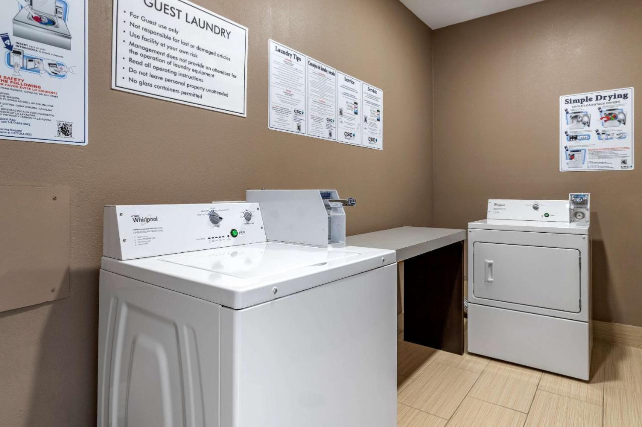 Comfort Inn & Suites Кливленд Экстерьер фото