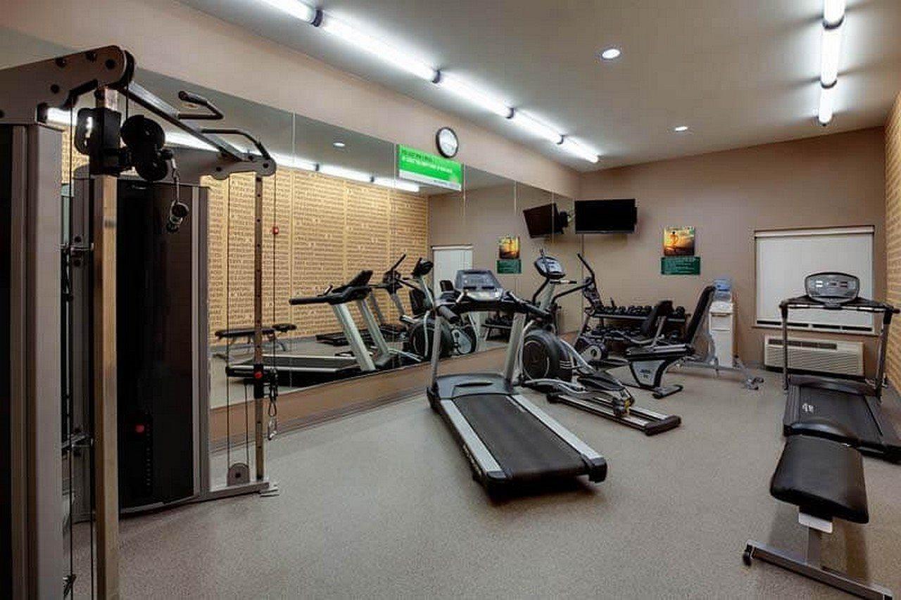 Comfort Inn & Suites Кливленд Экстерьер фото