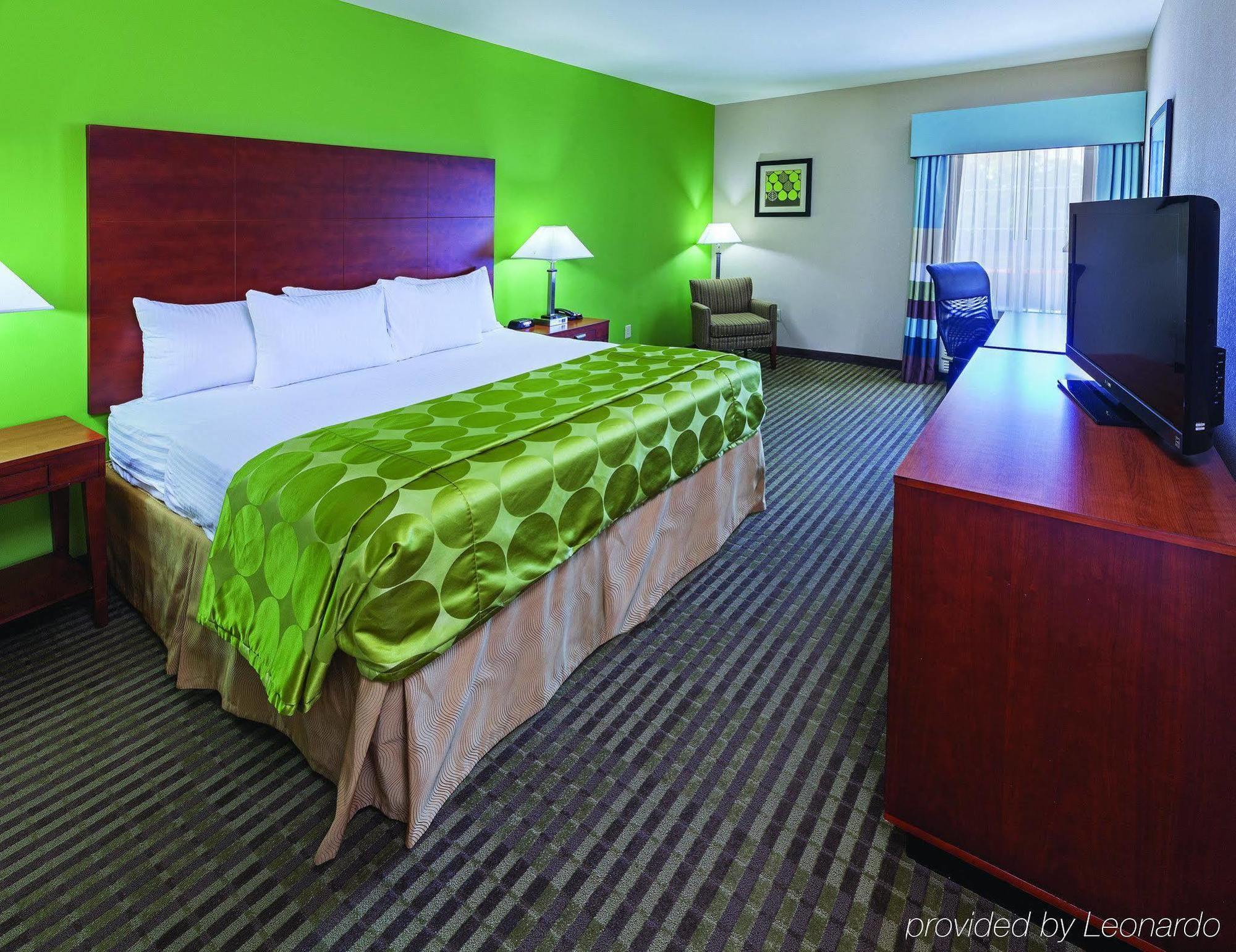 Comfort Inn & Suites Кливленд Экстерьер фото