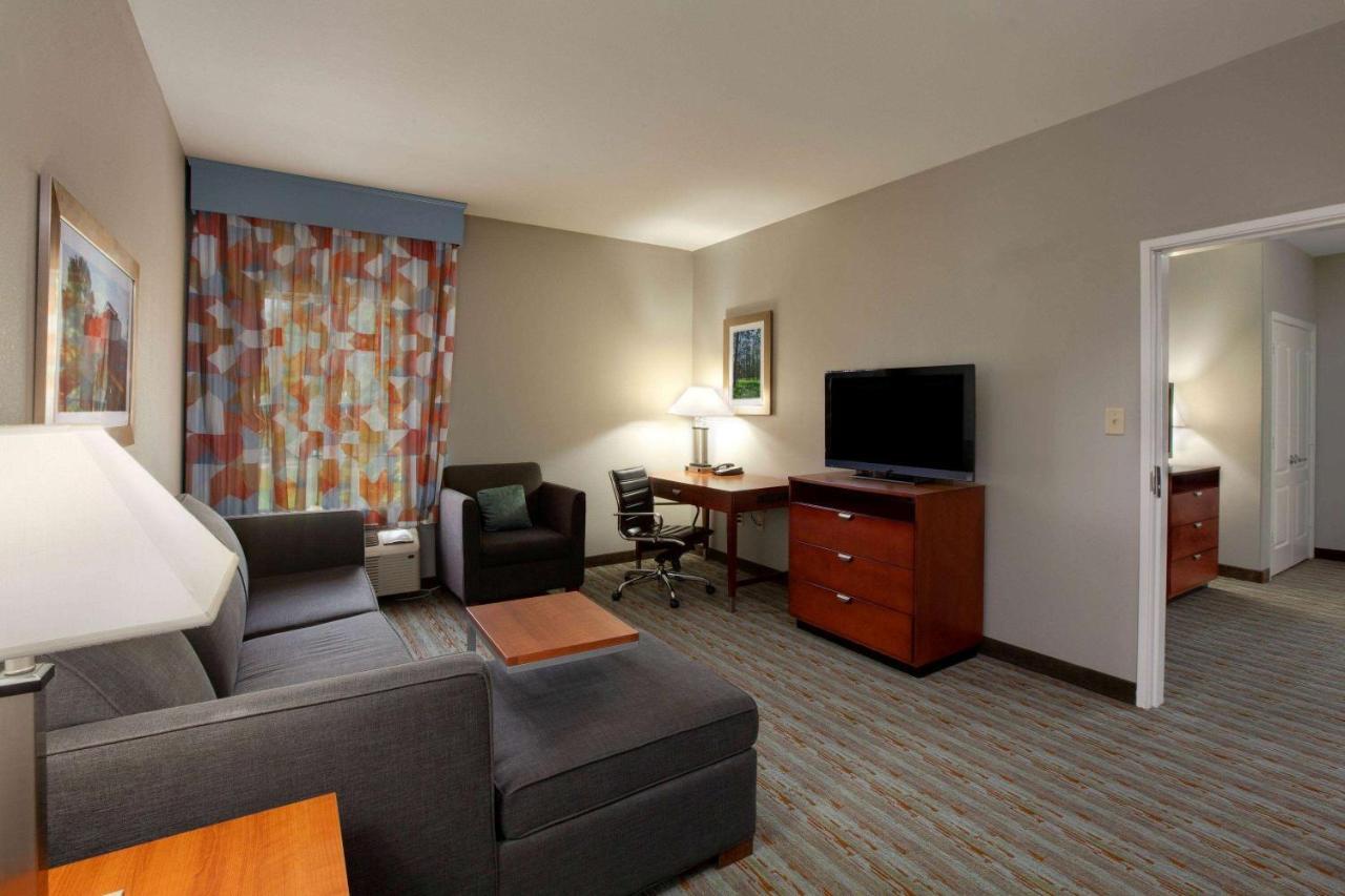 Comfort Inn & Suites Кливленд Экстерьер фото