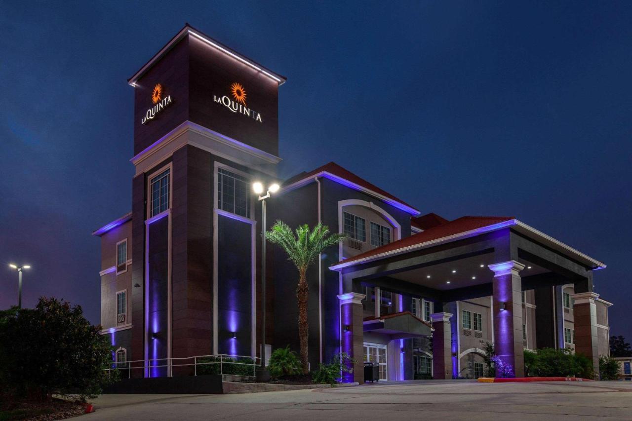 Comfort Inn & Suites Кливленд Экстерьер фото